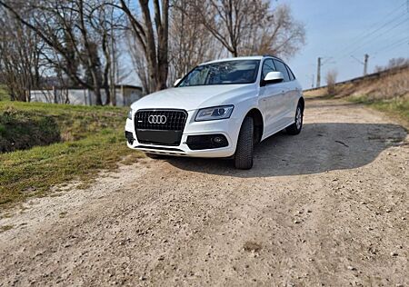 Audi Q5 2.0 TDI S tronic quattro -