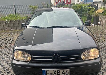 VW Golf Volkswagen 1.9 TDI Basis