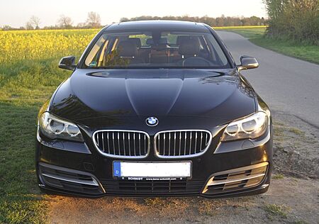BMW 520d Touring -LCI,Panoramadach,Leder,Euro6
