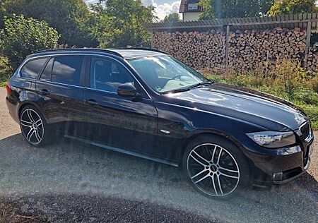 BMW 325i xDrive Touring -