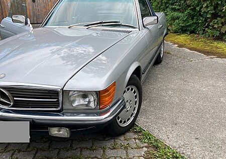 Mercedes-Benz SL 380 schöner Zustand in gute Hände