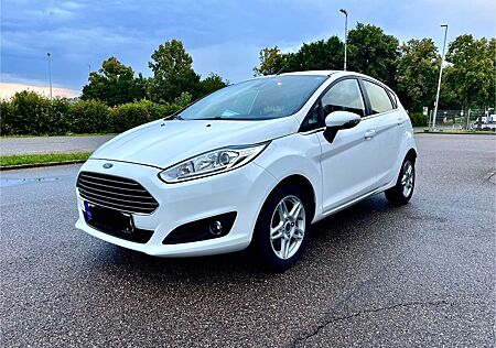 Ford Fiesta EcoBoost 1.Hand Top Zustand