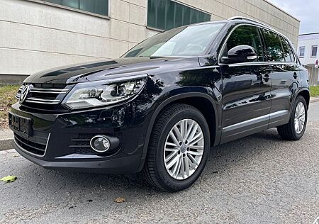 VW Tiguan Volkswagen 2.0 TDI 4MOT BlueMot T CUP Sport & St...