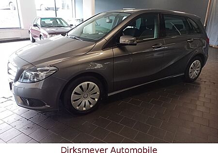 Mercedes-Benz B 200 +PDC+SHZ+AHK+Allwetter+57.303km+1.Hd.