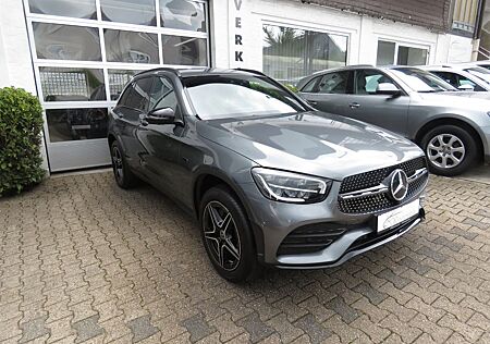 Mercedes-Benz GLC 300 e 4Matic / AMG Line / I-HAND