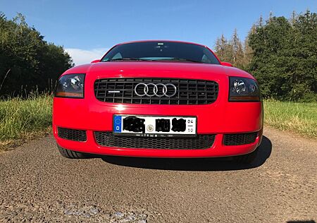 Audi TT Coupe 1.8T quattro 165 kW -