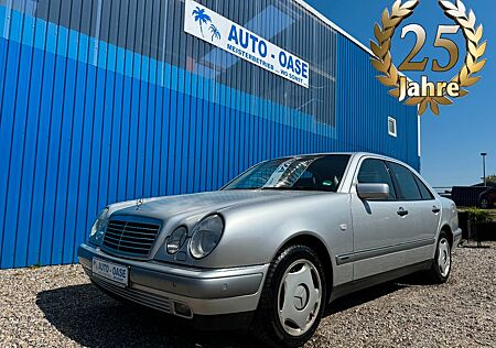 Mercedes-Benz E 280 **Elegance**Automatik**Xenon**PDC**Klima**