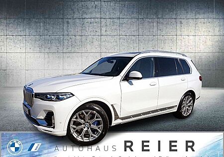 BMW X7 xDrive40d 21",HUD,PanoSky, NV,Sthzg,AHK