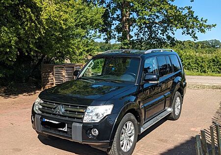 Mitsubishi Pajero 3,2 DI-D 4WD Instyle Automatik Instyle