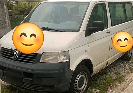 VW T5 Transporter Volkswagen AHK
