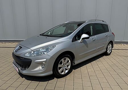 Peugeot 308 SW Premium 156PS *RENTNERFZG*PANORAMA*TEMPOM