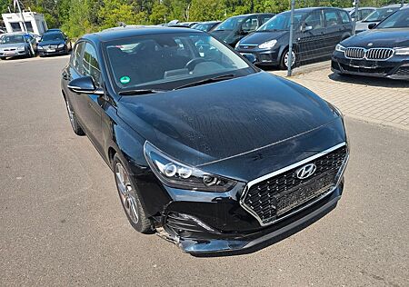Hyundai i30 1.4 T-GDI DCT Fastback Trend 1Erst 8057 KM