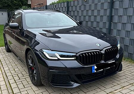 BMW 530d xDrive Touring A- M-Paket/Voll