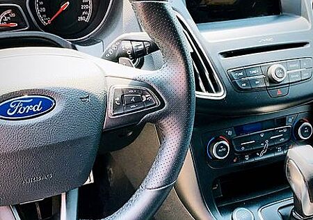 Ford Focus 2,0TDCi ST PowerShift Turnier ST