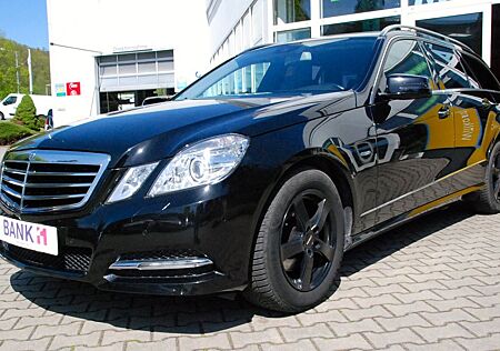 Mercedes-Benz E 200 CGI T BlueEFFICIENCY AVANTGARDE