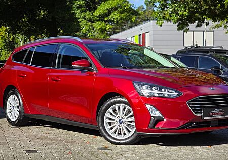 Ford Focus Turnier Titanium Automatik LED AHK
