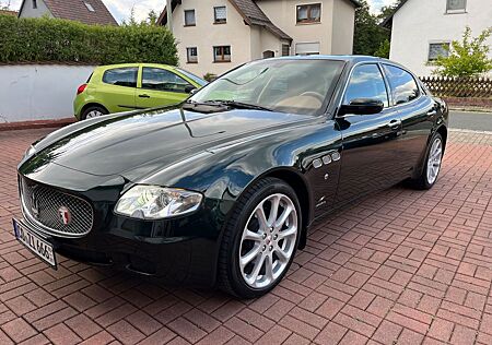 Maserati Quattroporte 4.2 V8 *Video anschauen*Tüv 4/27*