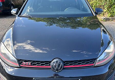 VW Golf Volkswagen 2.0 TSI DSG BMT GTI GTI