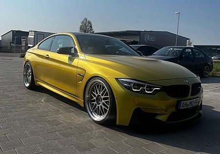 BMW M4 Coupe Competition deutsches Fahrzeug
