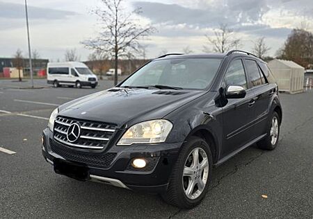 Mercedes-Benz ML 350 CDI 4MATIC - NEU TÜV/FACELIFT/LEDER/NAVI