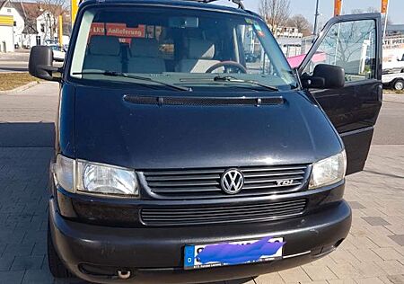 VW T4 Caravelle Volkswagen 2,5-l-Diesel TDI 75kW Standard