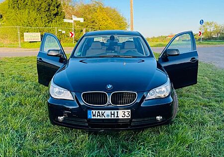 BMW 520i A -