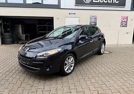 Renault Megane III Luxe AT mit Xenon/NAVI