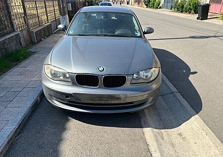 BMW 118d Top Zustand TÜV