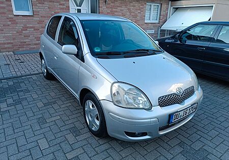 Toyota Yaris 1.3 - TÜV 01/27 - sauber und gepflegt