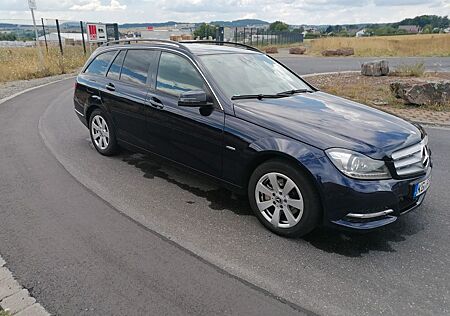 Mercedes-Benz 220