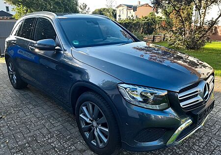 Mercedes-Benz GLC 220 d 4MATIC EXCLUSIVE AHK+SHZ+Winterräder