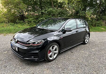 VW Golf Volkswagen GTI Performance
