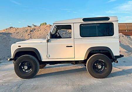 Land Rover Defender 90 Td4 Station Wagon SE 2.4