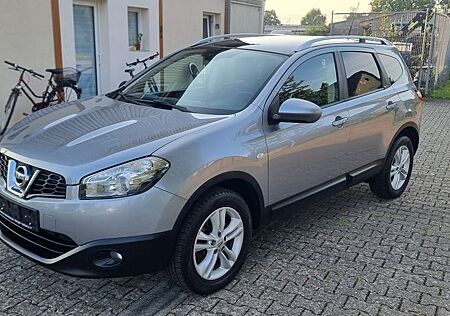 Nissan Qashqai +2 Acenta 4X4 Panorama