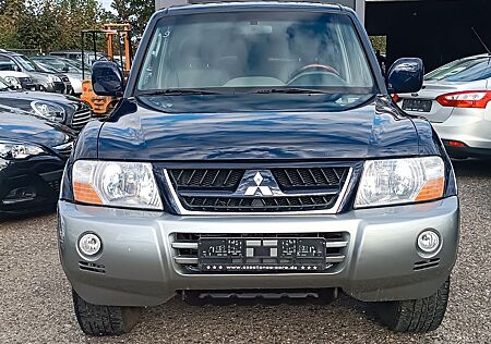 Mitsubishi Pajero 3,2 DI-D 4X4/Automatik/Leder/Wenig Km