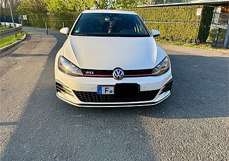VW Golf Volkswagen 2.0 TSI GTI