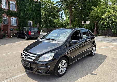 Mercedes-Benz B 200 nur48 tkm vom Rentner sehr Gepflegt selten