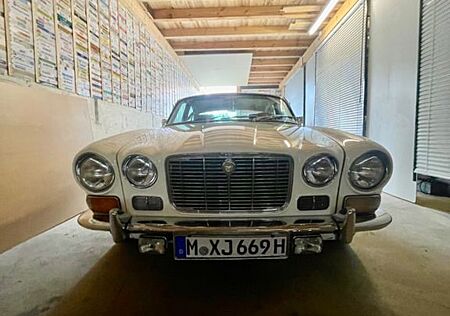 Jaguar XJ6 - Serie 1, Handschalter, TÜV NEU, H-Ken.