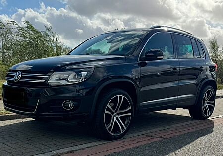 VW Tiguan Volkswagen 2.0 Standheizung, Navi, 8 fach bereift