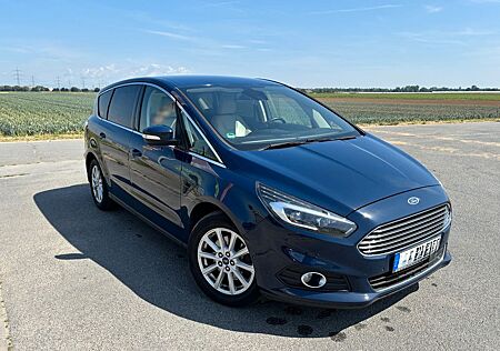 Ford S-Max 2,0 TDCi 110kW Titanium PowerShift Tit...