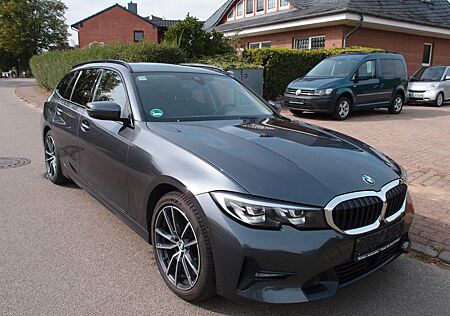 BMW 320 Touring d Sport Line AHK LED Scheinw.
