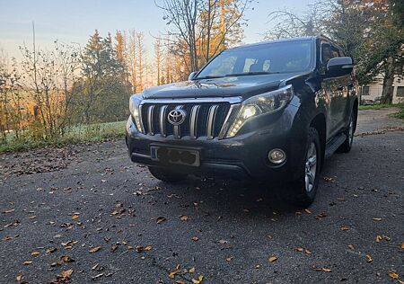 Toyota Land Cruiser 2.8 D-4D Executive Automatik Ex...