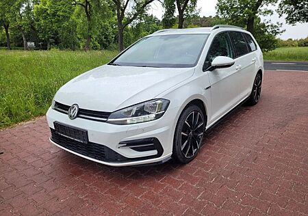 VW Golf Volkswagen 2.0 TDI SCR DSG 110kW R-Line Variant R-Line