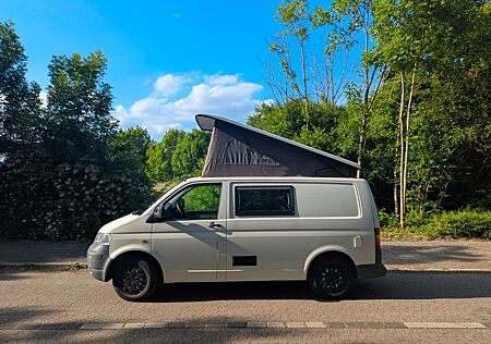 VW T5 Multivan Volkswagen T5 Camper (2007) - solider Ausbau, reisefertig