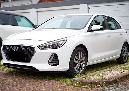 Hyundai i30 1.4 101 PS - Alu - Allwetterreifen - TÜV neu