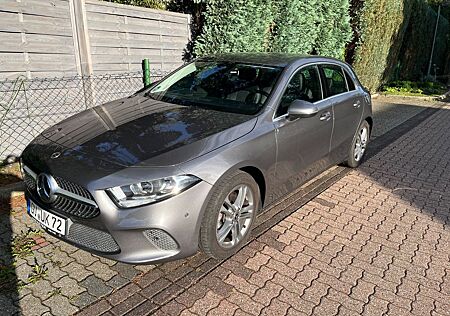 Mercedes-Benz A 200 -