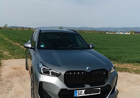 BMW iX1 xDrive30 - M Sportpaket