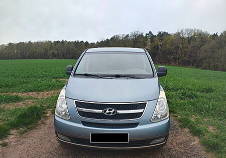 Hyundai H-1 Starex