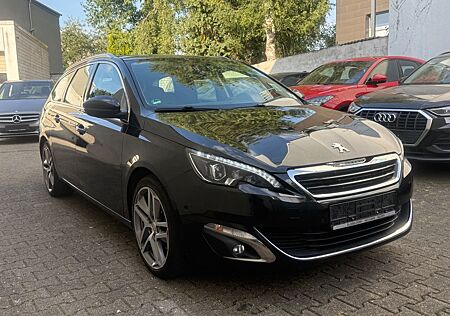 Peugeot 308 SW Allure,Panorama,LED,Navi,RF-Kamera,PDC,