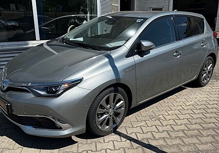 Toyota Auris Hybrid Cool